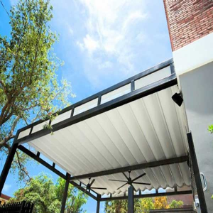 Bạt Mái Xếp Sân Vườn